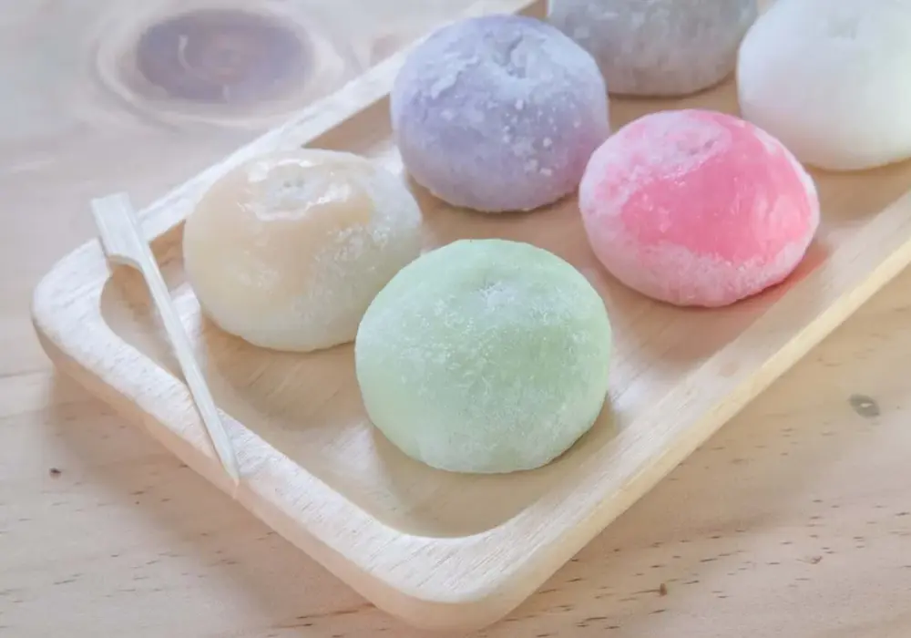 Czy mochi się gotuje? Odkryj skuteczne metody gotowania mochi