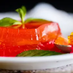 Galaretka ile kcal – poznaj kaloryczność różnych rodzajów galaretki