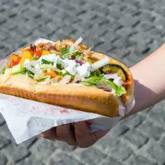 Ile kalorii ma kebab box z frytkami? Zaskakujące fakty o kaloriach