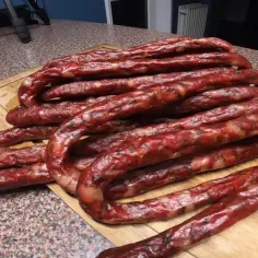 Jak przygotować kiełbasę z baraniny - tradycyjne przepisy i porady