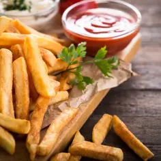 Najlepsze odmiany ziemniaków na frytki, które zachwycą smakiem